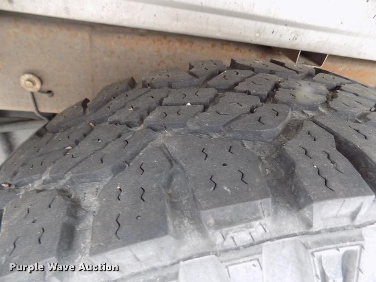 image for item FH9114 2002 Chevrolet Silverado 1500 pickup truck