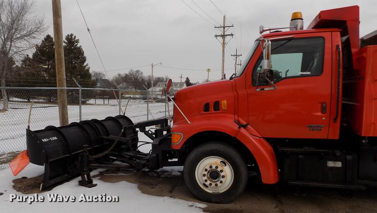 image for item FH9115 2001 Sterling LT7501 dump truck