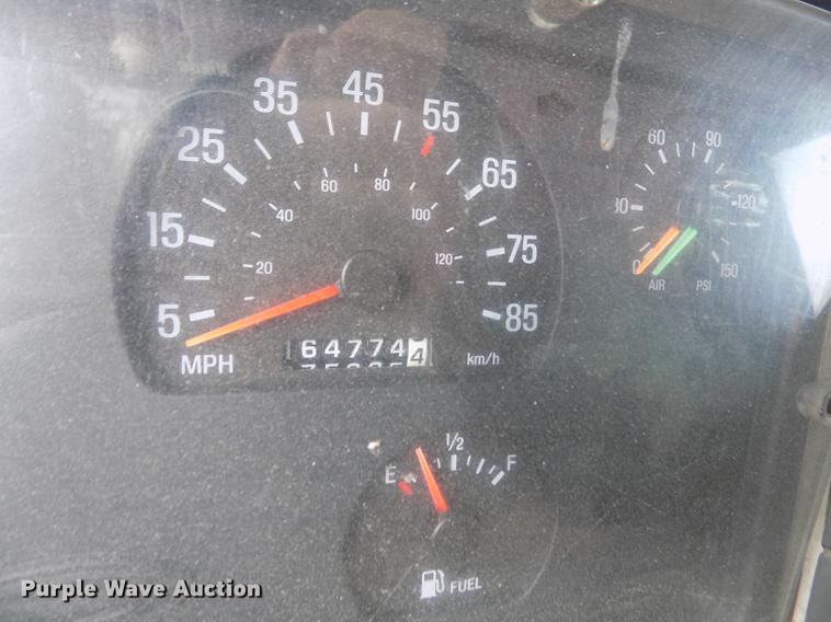 image for item FH9115 2001 Sterling LT7501 dump truck