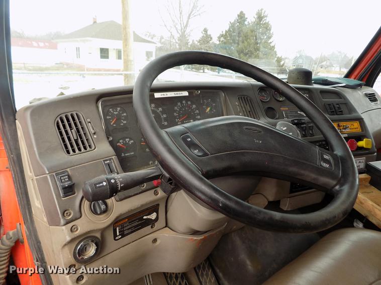 image for item FH9115 2001 Sterling LT7501 dump truck