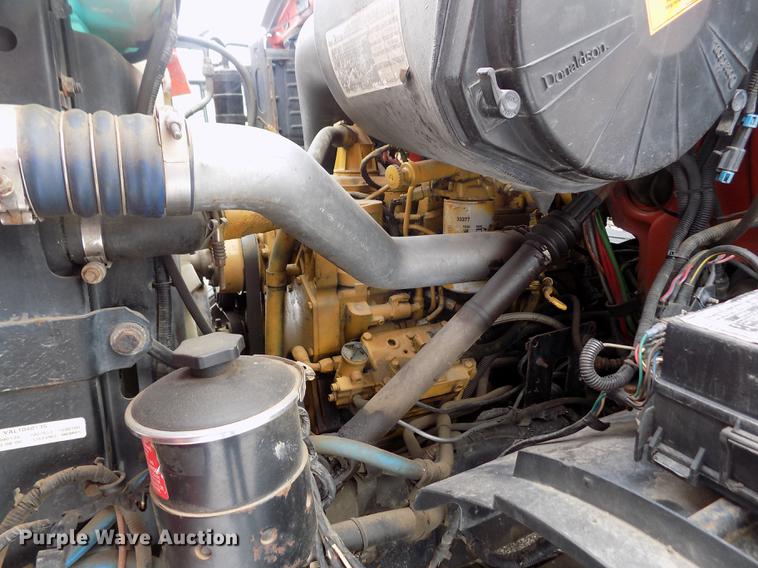 image for item FH9115 2001 Sterling LT7501 dump truck