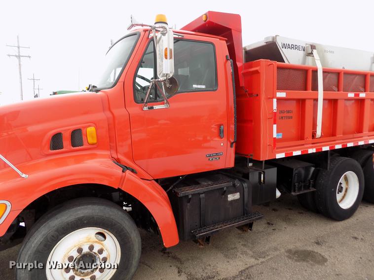 image for item FH9115 2001 Sterling LT7501 dump truck