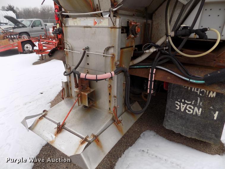 image for item FH9115 2001 Sterling LT7501 dump truck