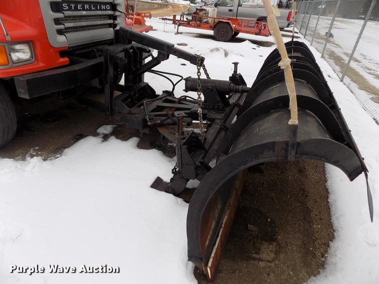 image for item FH9115 2001 Sterling LT7501 dump truck