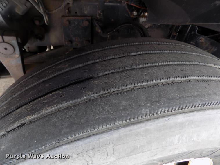 image for item FH9115 2001 Sterling LT7501 dump truck