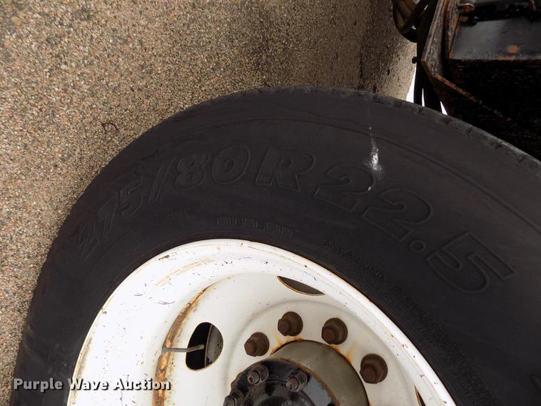 image for item FH9115 2001 Sterling LT7501 dump truck