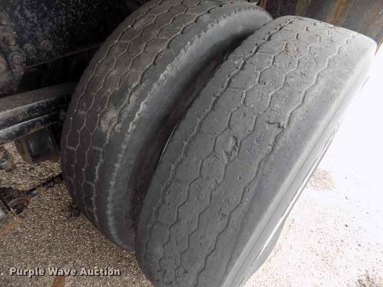 image for item FH9115 2001 Sterling LT7501 dump truck