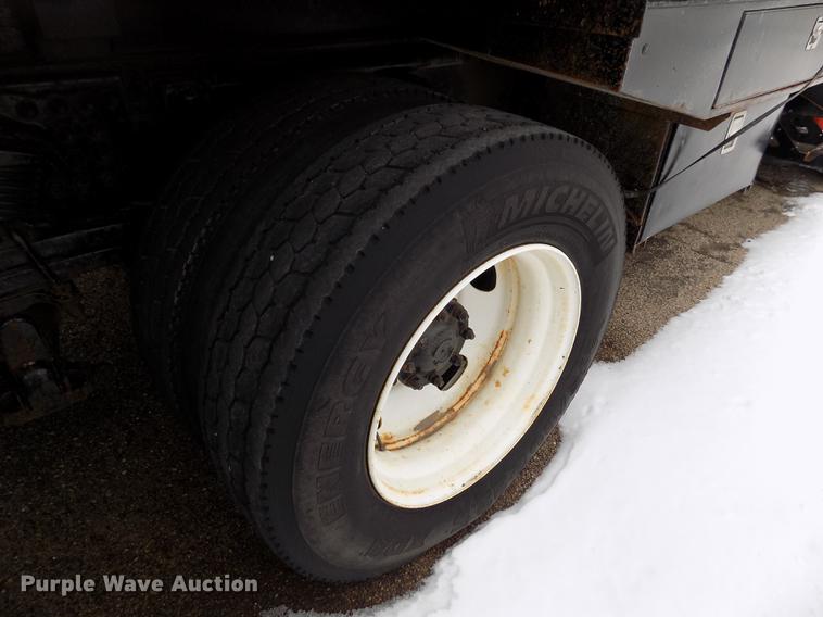 image for item FH9115 2001 Sterling LT7501 dump truck