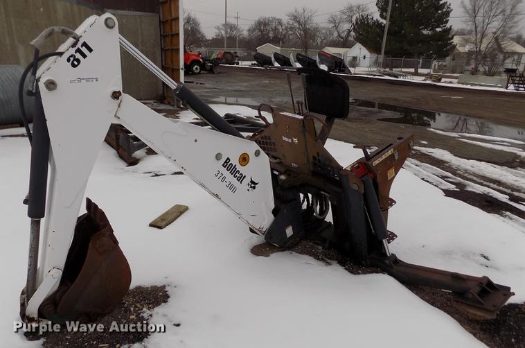 image for item FH9116 2001 Bobcat skid steer backhoe