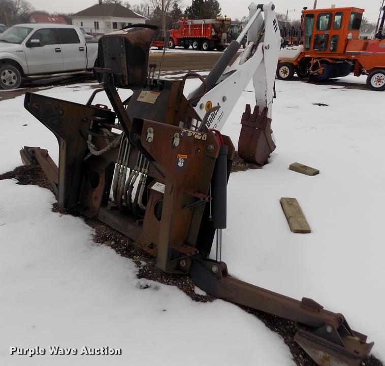 image for item FH9116 2001 Bobcat skid steer backhoe