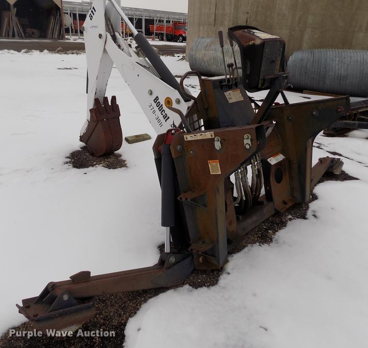 image for item FH9116 2001 Bobcat skid steer backhoe