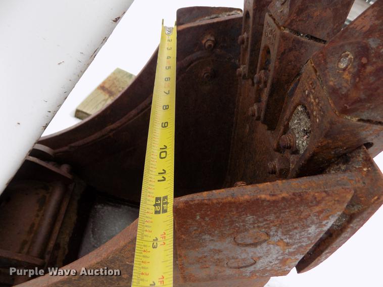 image for item FH9116 2001 Bobcat skid steer backhoe