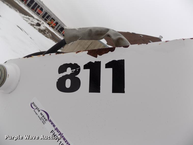 image for item FH9116 2001 Bobcat skid steer backhoe