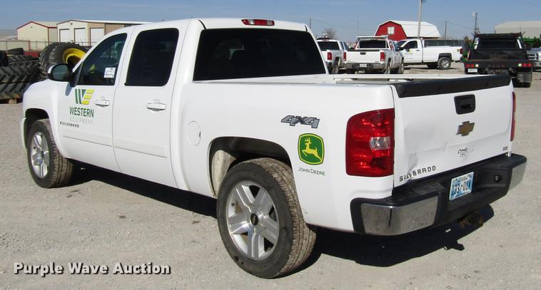 image for item DB6786 2008 Chevrolet Silverado 1500 Crew Cab pickup truck