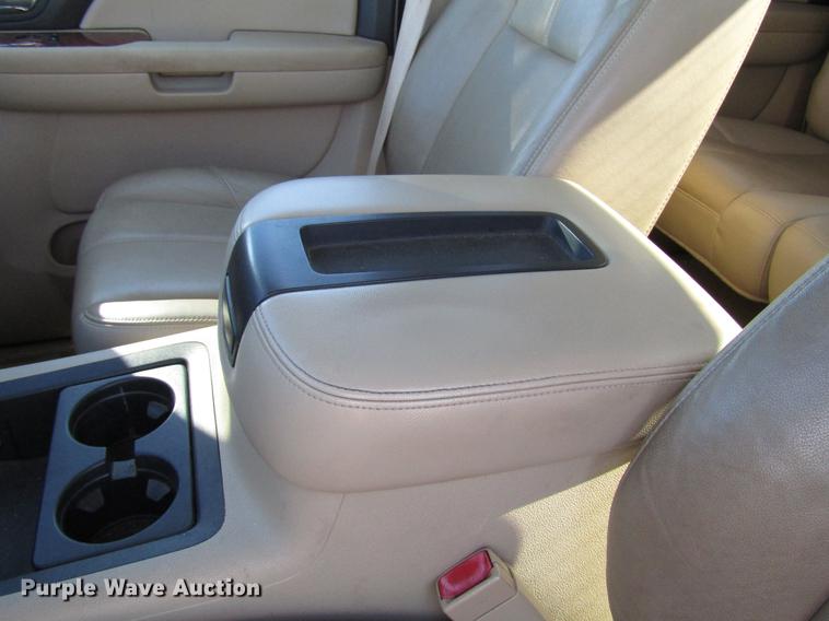 image for item DB6786 2008 Chevrolet Silverado 1500 Crew Cab pickup truck