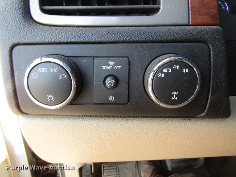 image for item DB6786 2008 Chevrolet Silverado 1500 Crew Cab pickup truck