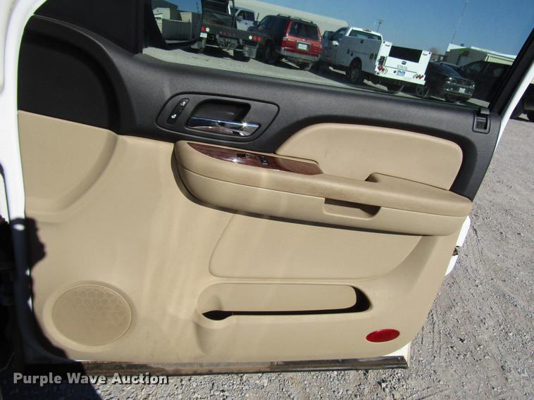 image for item DB6786 2008 Chevrolet Silverado 1500 Crew Cab pickup truck