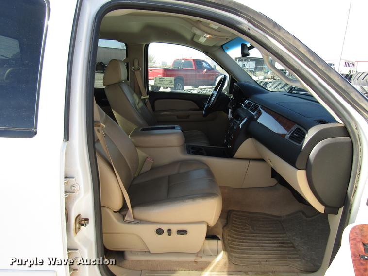 image for item DB6786 2008 Chevrolet Silverado 1500 Crew Cab pickup truck