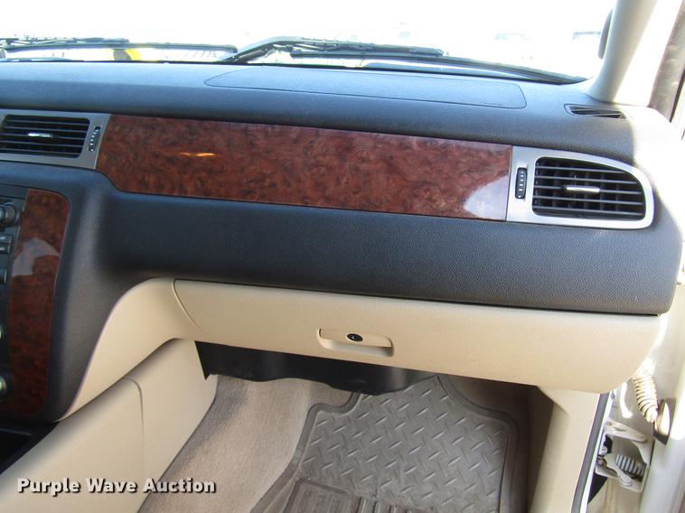 image for item DB6786 2008 Chevrolet Silverado 1500 Crew Cab pickup truck