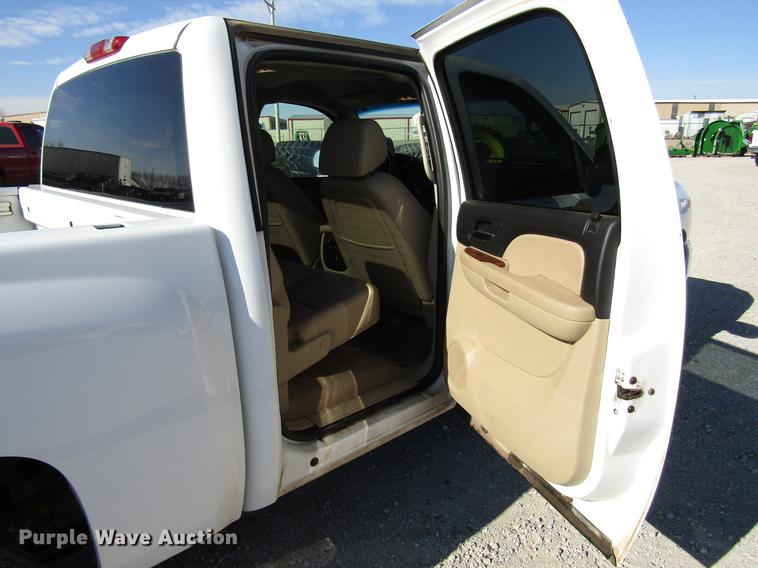 image for item DB6786 2008 Chevrolet Silverado 1500 Crew Cab pickup truck