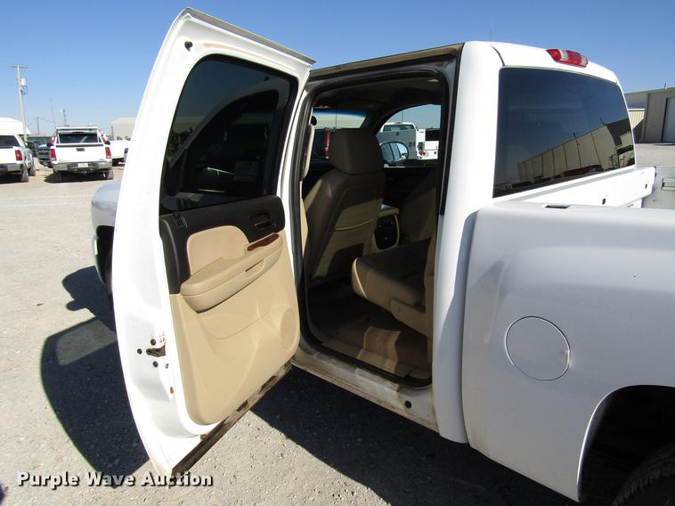 image for item DB6786 2008 Chevrolet Silverado 1500 Crew Cab pickup truck