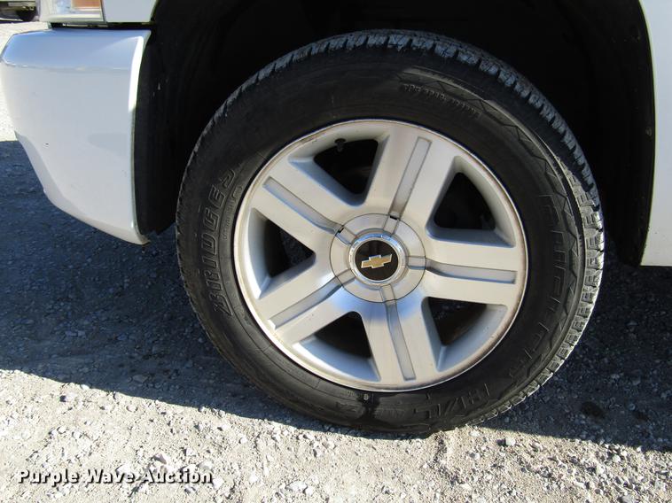 image for item DB6786 2008 Chevrolet Silverado 1500 Crew Cab pickup truck