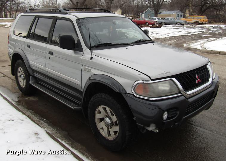 image for item DB6805 2000 Mitsubishi Montero SUV