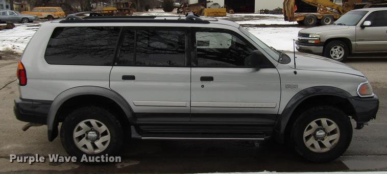 image for item DB6805 2000 Mitsubishi Montero SUV