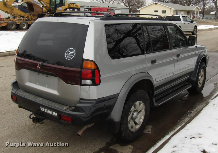 image for item DB6805 2000 Mitsubishi Montero SUV