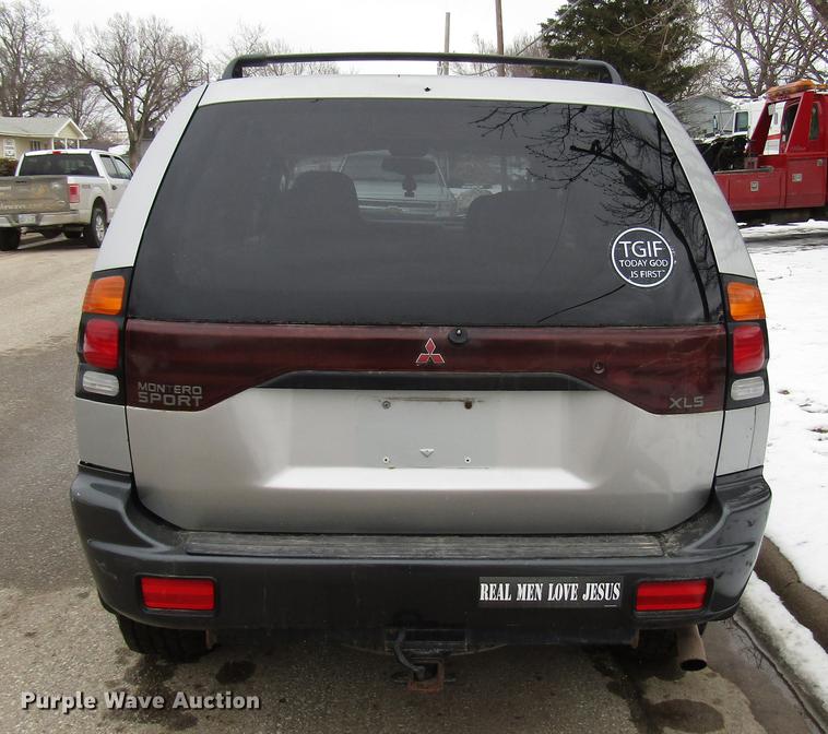 image for item DB6805 2000 Mitsubishi Montero SUV