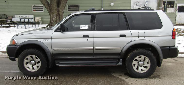 image for item DB6805 2000 Mitsubishi Montero SUV