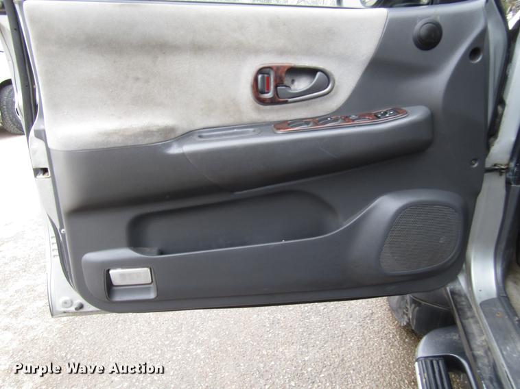 image for item DB6805 2000 Mitsubishi Montero SUV