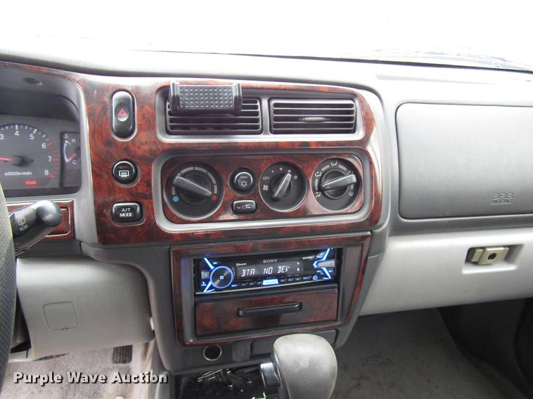 image for item DB6805 2000 Mitsubishi Montero SUV