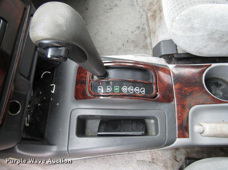 image for item DB6805 2000 Mitsubishi Montero SUV