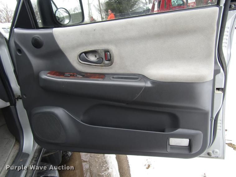 image for item DB6805 2000 Mitsubishi Montero SUV