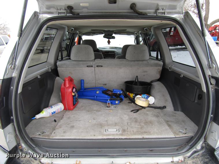 image for item DB6805 2000 Mitsubishi Montero SUV