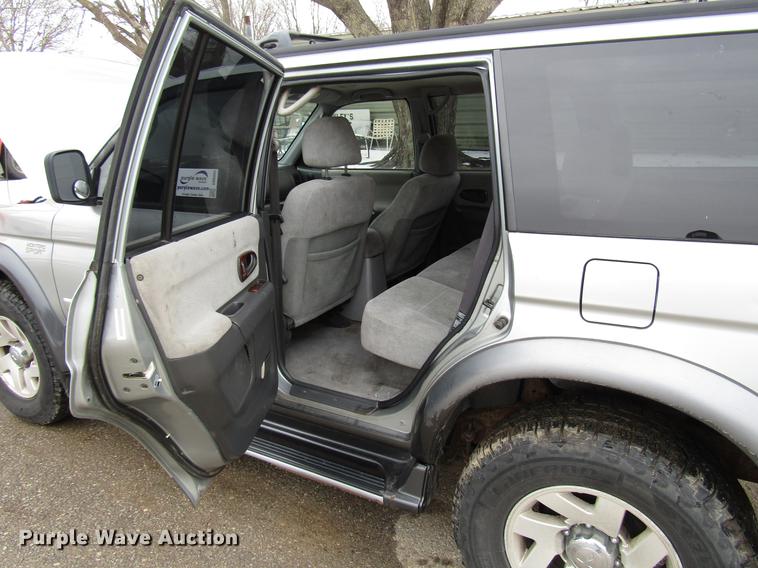 image for item DB6805 2000 Mitsubishi Montero SUV