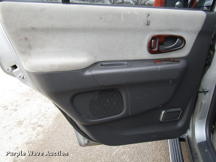 image for item DB6805 2000 Mitsubishi Montero SUV