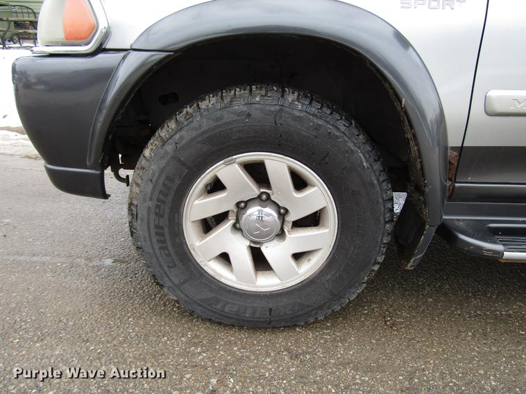 image for item DB6805 2000 Mitsubishi Montero SUV