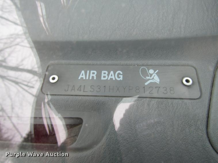 image for item DB6805 2000 Mitsubishi Montero SUV