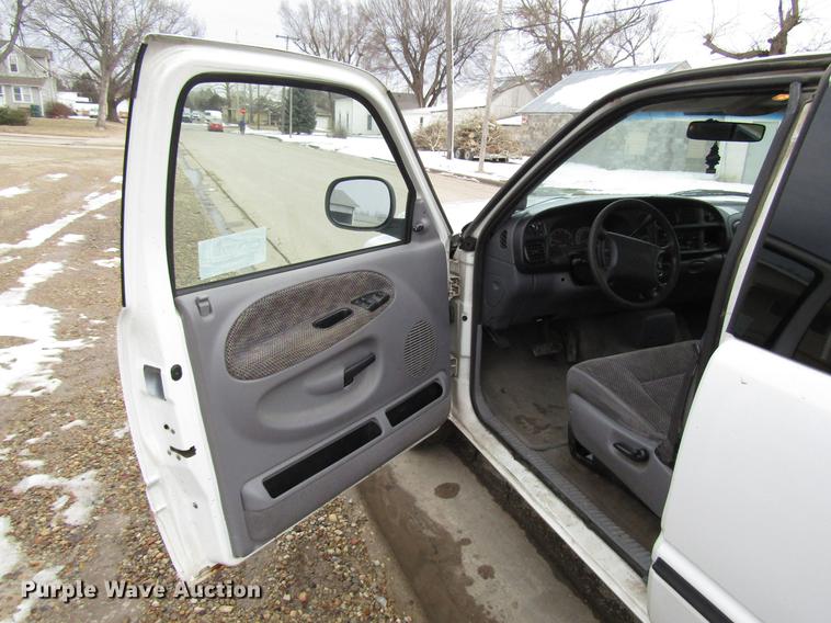 image for item DB6806 2001 Dodge Ram 1500 Quad Cab pickup truck