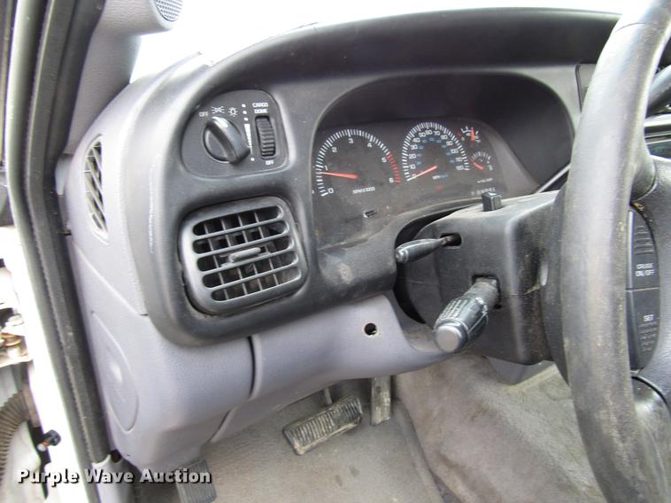 image for item DB6806 2001 Dodge Ram 1500 Quad Cab pickup truck