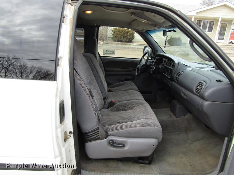 image for item DB6806 2001 Dodge Ram 1500 Quad Cab pickup truck