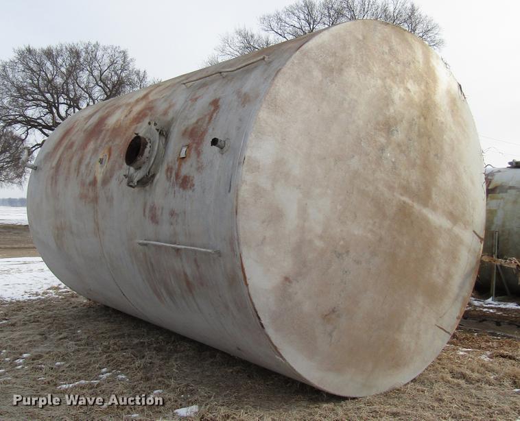 image for item DB6818 Oil tank