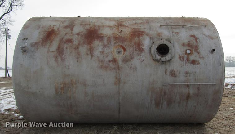 image for item DB6818 Oil tank