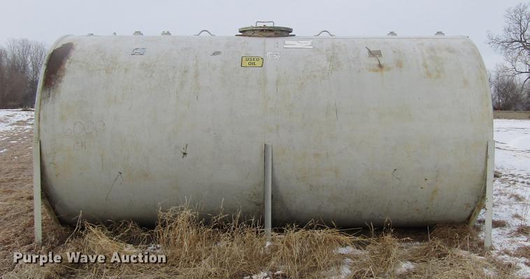 image for item DB6820 Oil tank
