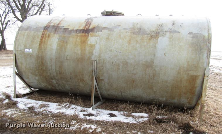 image for item DB6820 Oil tank