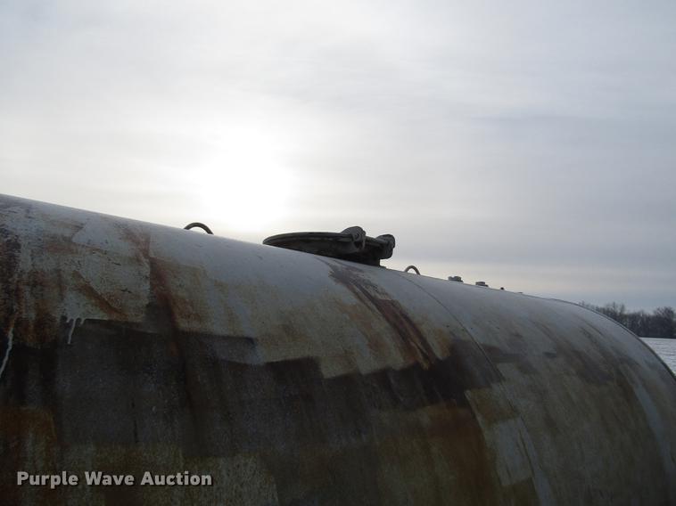 image for item DB6820 Oil tank