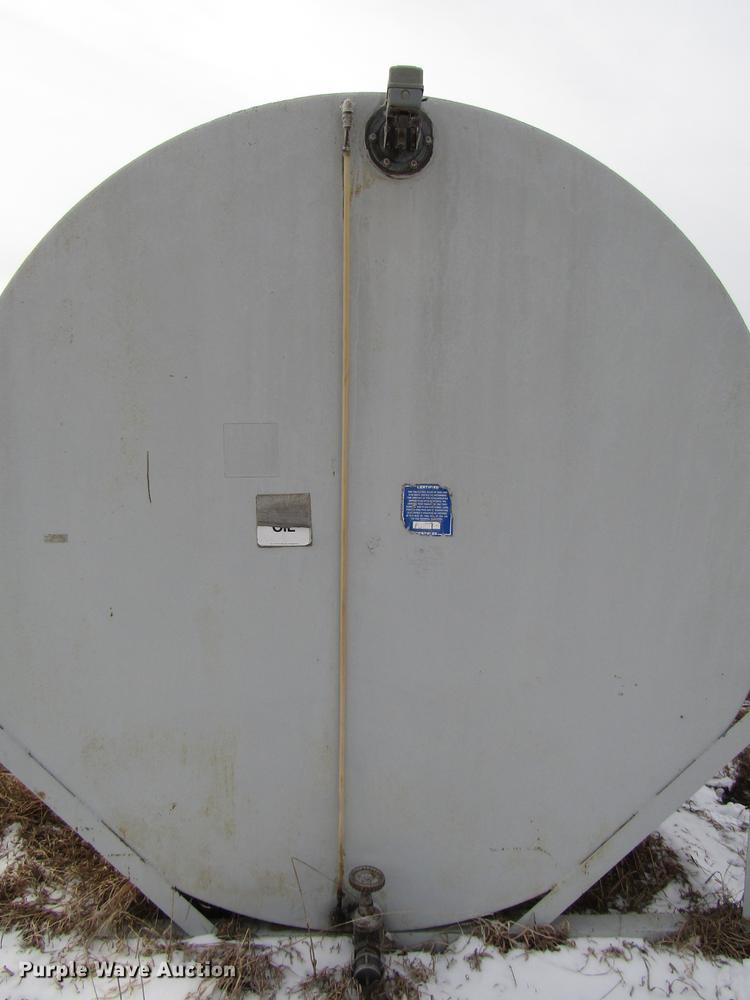 image for item DB6820 Oil tank