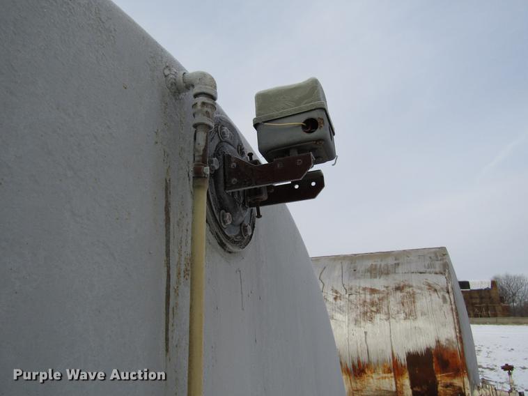 image for item DB6820 Oil tank